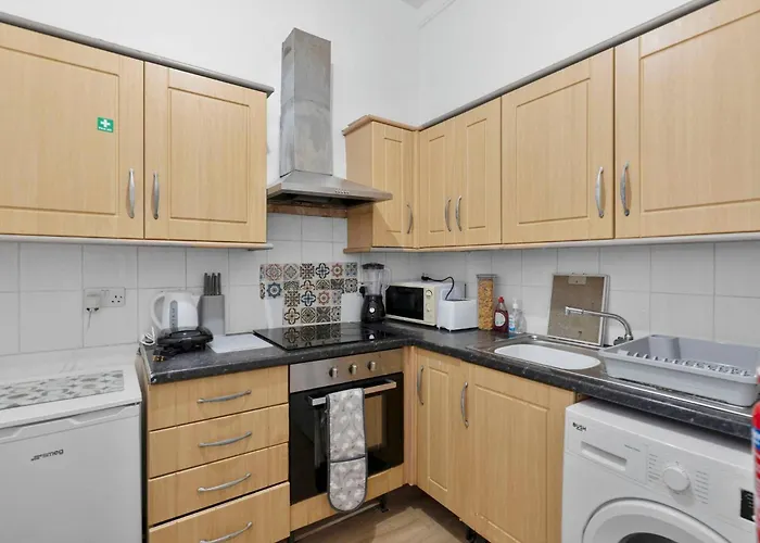 Bright 2 Bedroom Flat On Leith Walk Апартаменты