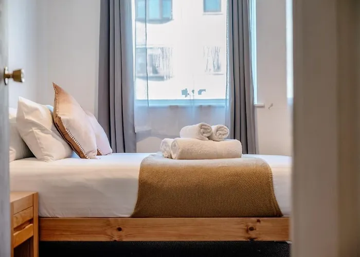 Elliot's Place Free Parking Sleep 4 Cosy *