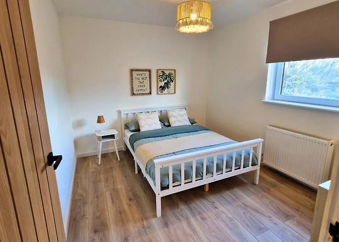 7 Min From Airport 2 Bedroom