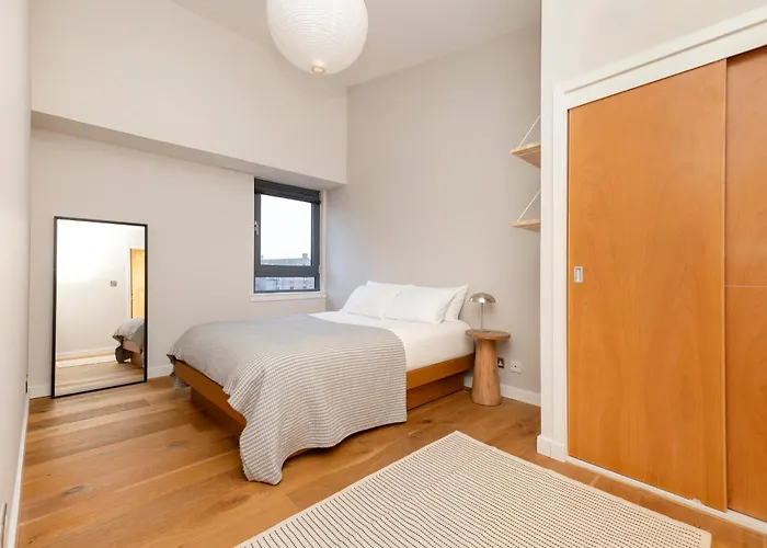 Stylish 2-bedroom In Leith * 爱丁堡