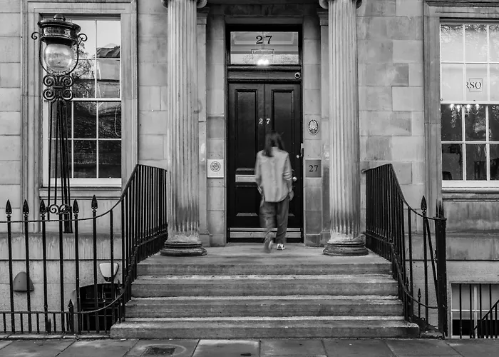 Dragon Luxury At Rutland Square Edinburgh