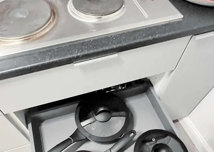 Edinburgh Shore Apartment アパート *