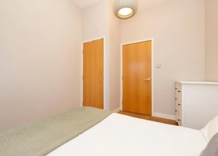 Stylish 2-bedroom In Leith アパート *