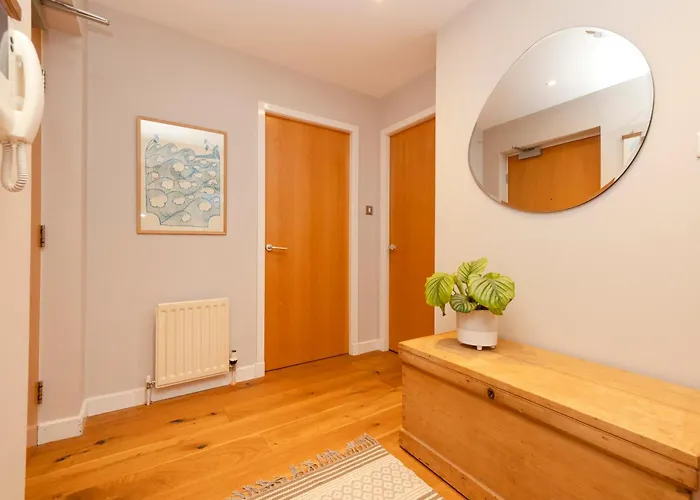 Stylish 2-bedroom In Leith