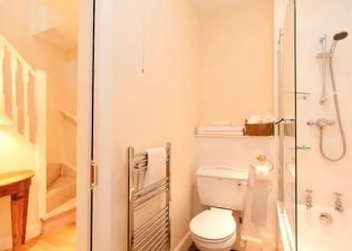 Kirche By Interhome * Edinburg