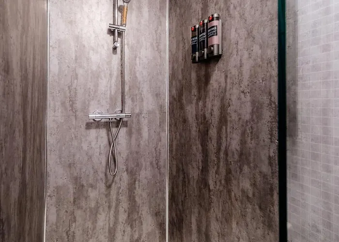 Percys Place Sleep 11, 15 Minute To Centre Free Parking Edinburgh