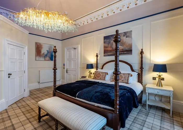 The Gifford 4*