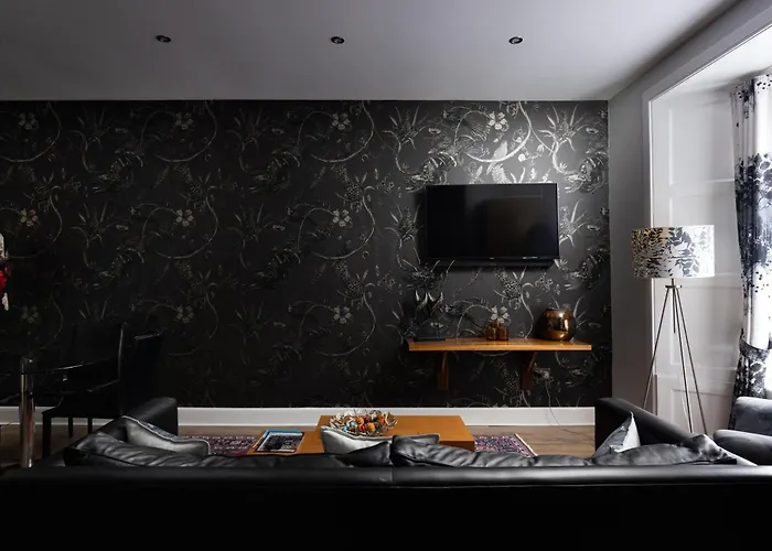 24 Royal Terrace Отель 4*