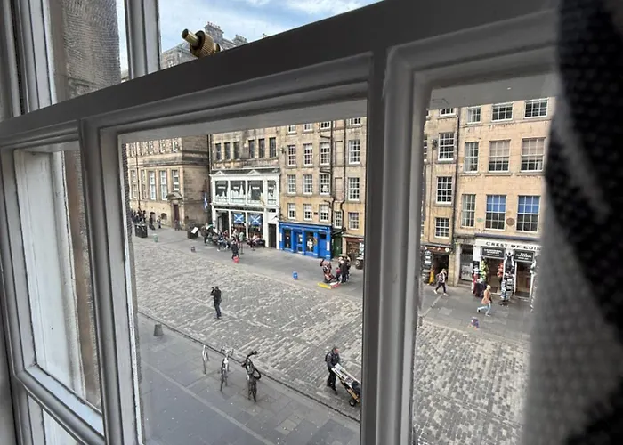 4 Royal Mile Flat Near Castle *