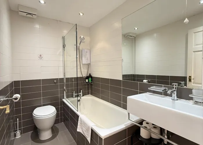 3 Royal Mile Flat Near Castle * Edinburg