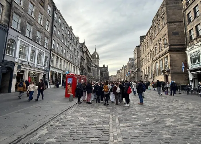 3 Royal Mile Flat Near Castle Lägenhet