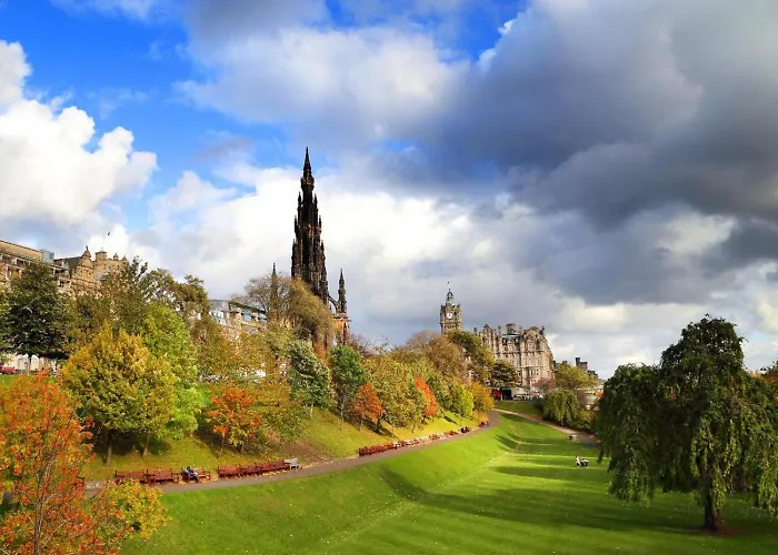 3 Bed In Oc-79008 Edinburgh