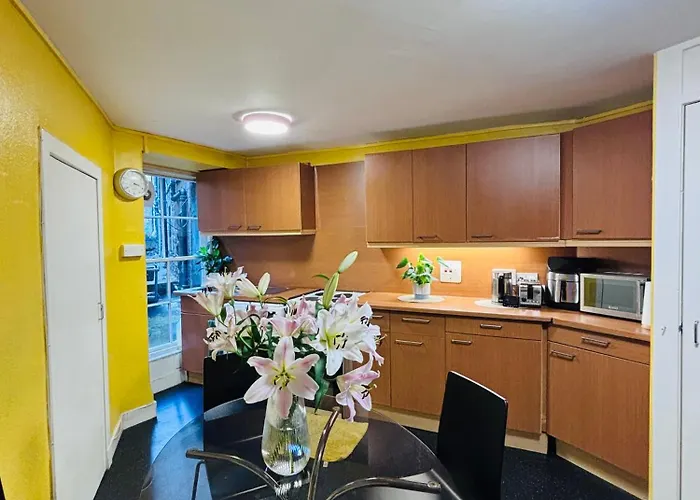 Entire Flat In Edinburgh, Center * 爱丁堡