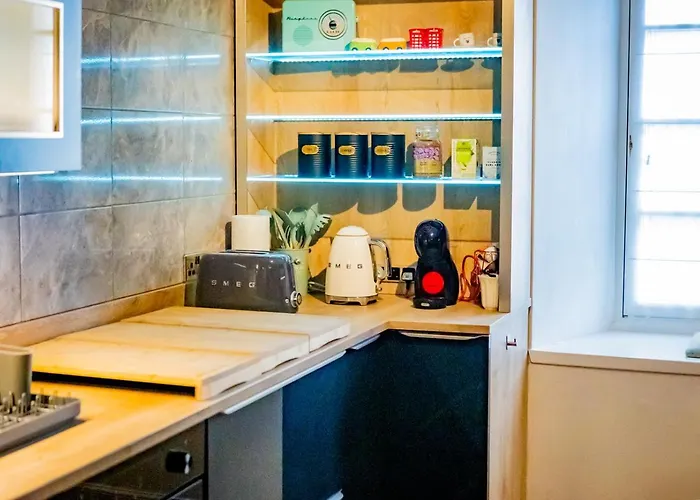 Lovely 2 Bedroom B-listed Converted Whisky Bond * Edimburgo