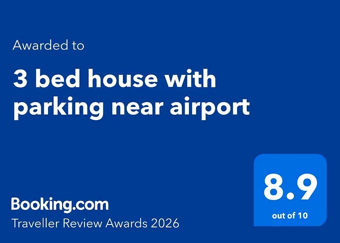 Nyaraló 3 Bed House With Parking Near Airport