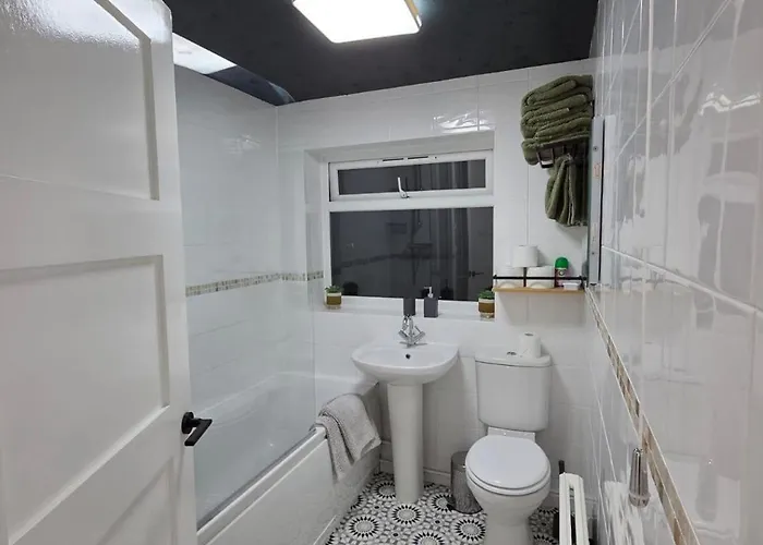 Contractor Family Hoole Private Hottub