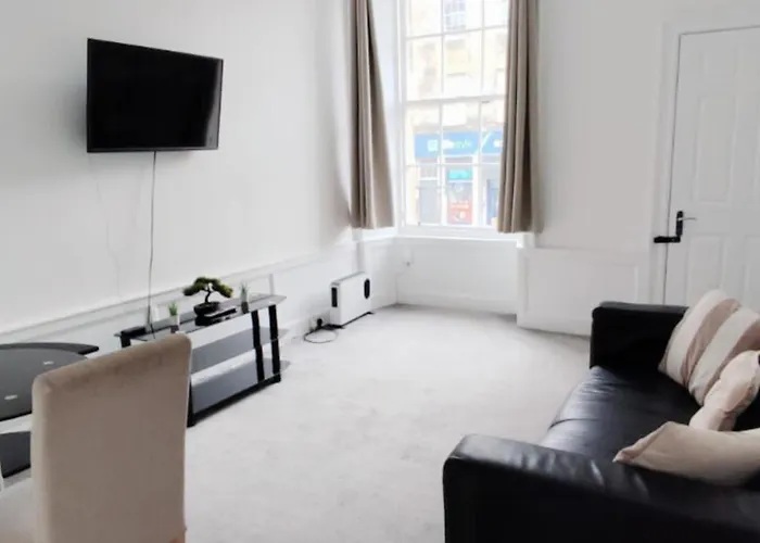 New Town Apartment *