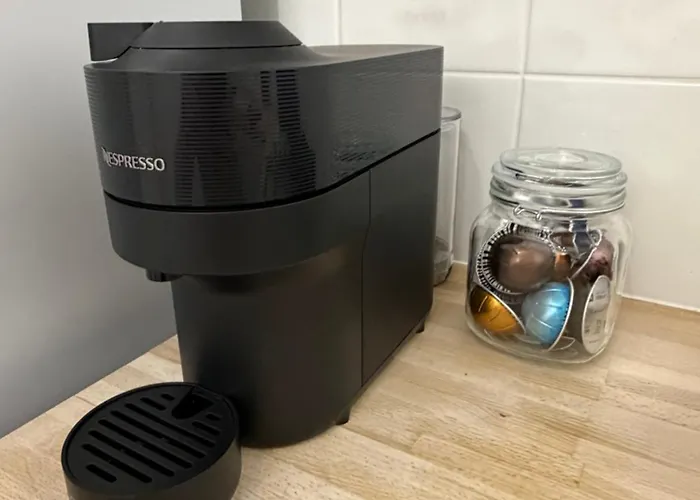 Spacious 2 Bed With Private Parking Space * Edinburgh