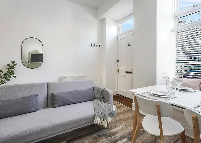 Modern - 2br Flat Near Easter Road Stadium Apartment