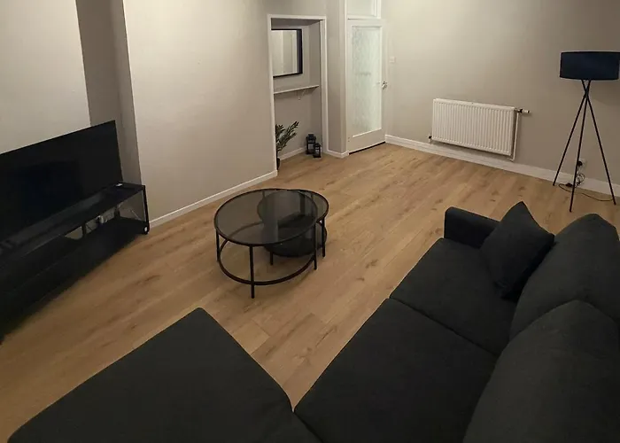Spacious 2 Bed With Private Parking Space *