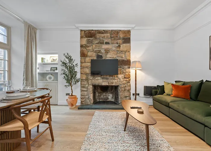 Apartment Burnets Close 2 Bedroom -