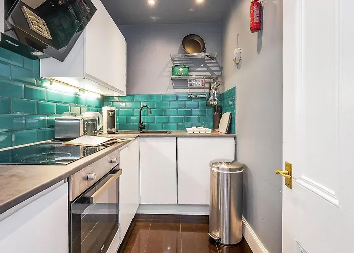 Modern - 2br Flat Near Easter Road Stadium * Edinburgh