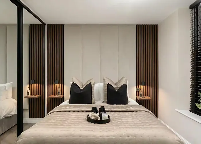 - Sleeps 2 - Princes St Close * Edinburgh