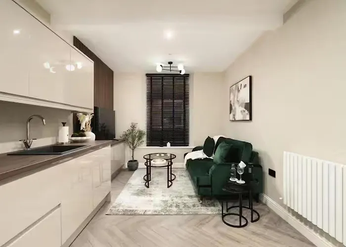 Apartment - Sleeps 2 - Princes St Close *