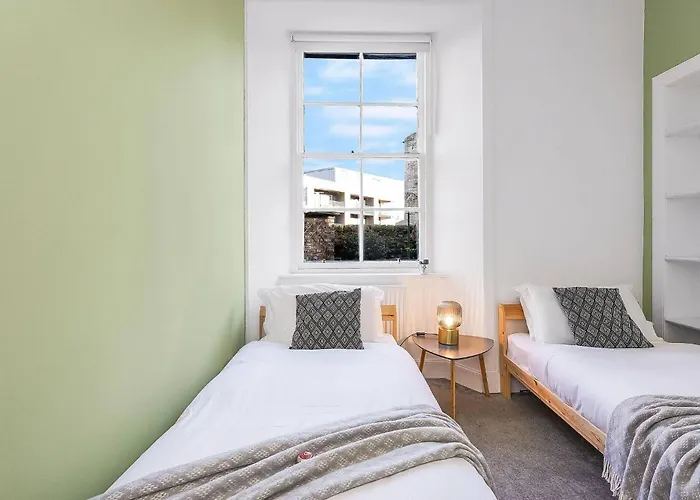Modern - 2br Flat Near Easter Road Stadium *