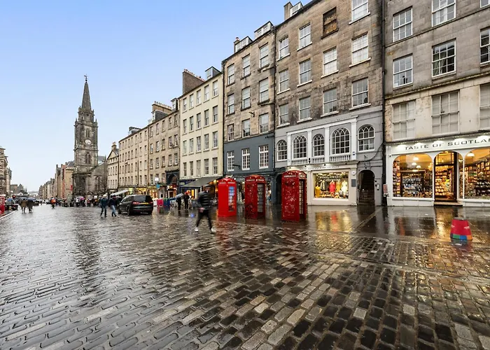 Burnets Close 2 Bedroom - * Edinburgh