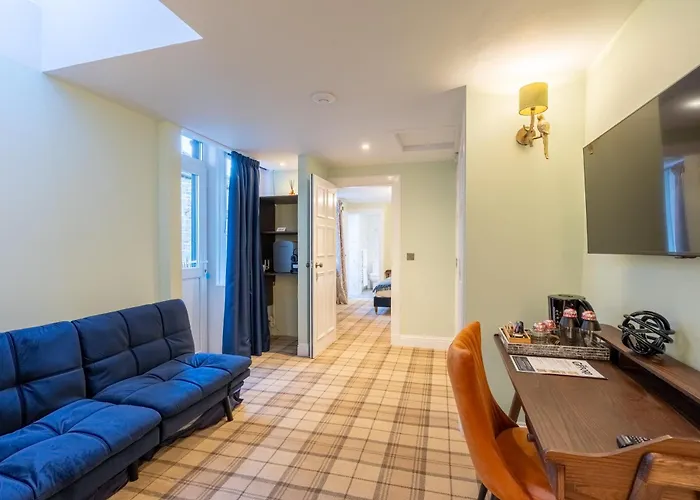 The Gifford 4* Edinburgh
