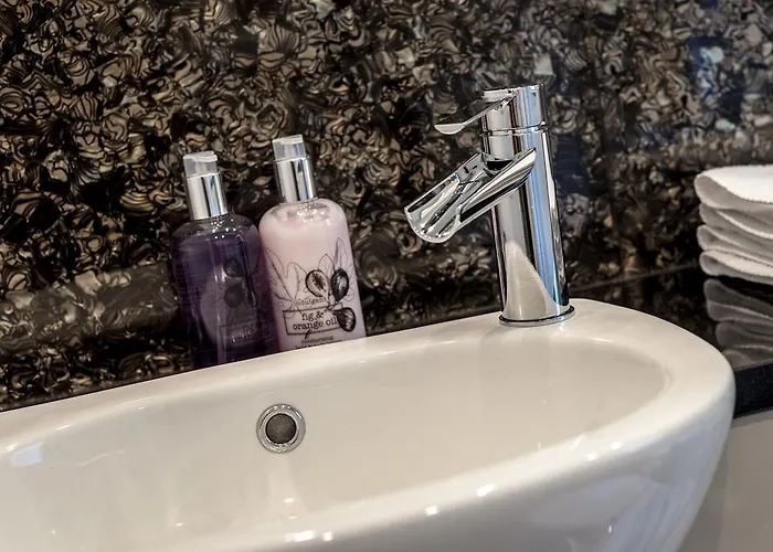 Gilmour's Entry Apartment