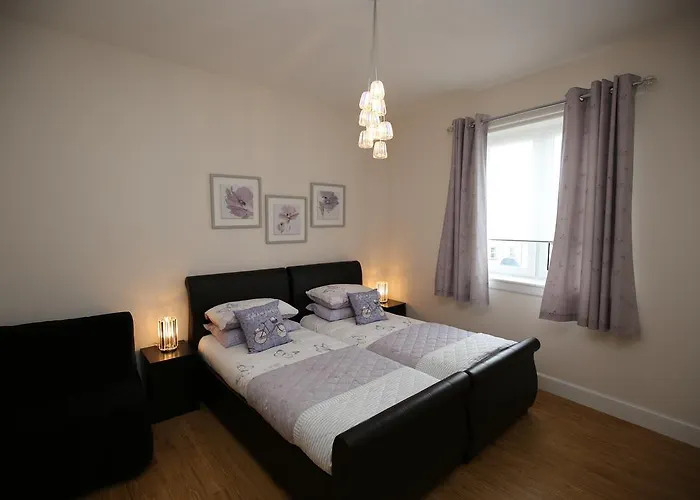 Pearl - Dalry House