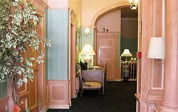 מלון Grosvenor Gardens אדינבורו