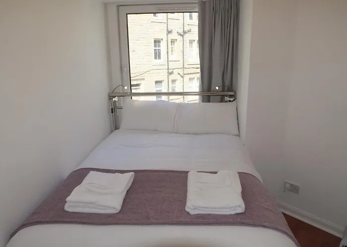 Lochrin By إدنبرة