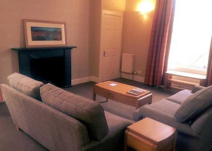 Fountain Court - Royal Garden