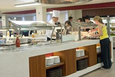 Отель Summer At The Of - Campus