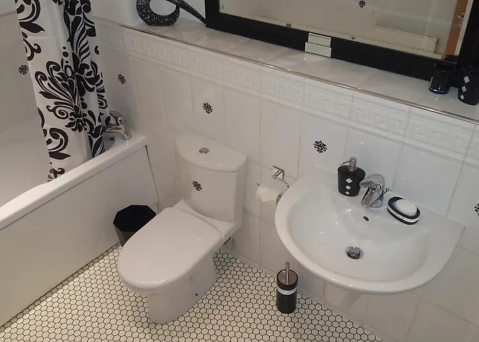 Penthouse Sleeps 11