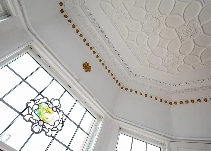 23 Mayfield 5* Edinburgh