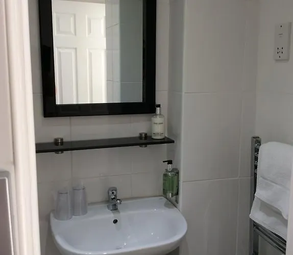 Ramsay's 2*