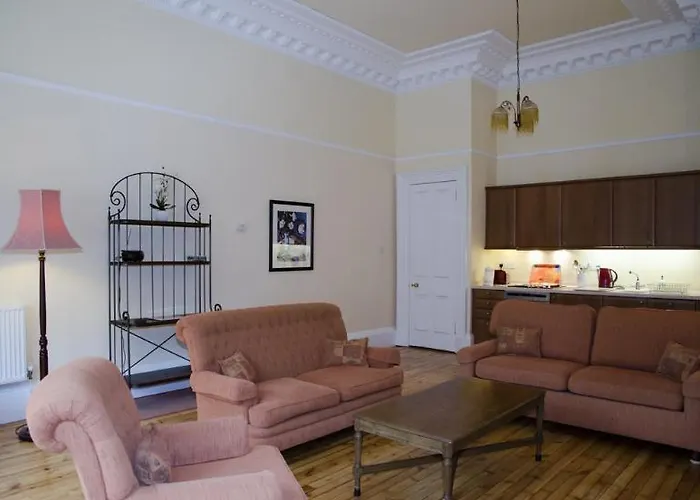 The Learmonth Hotel 2*