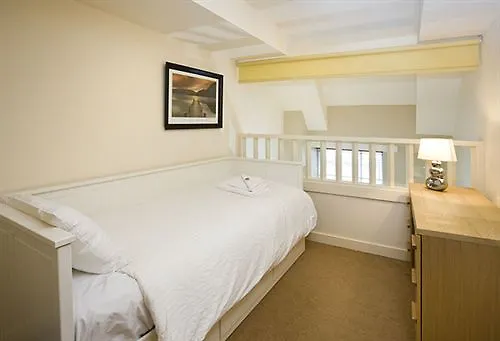 Hotel apartamentowy Nicolson