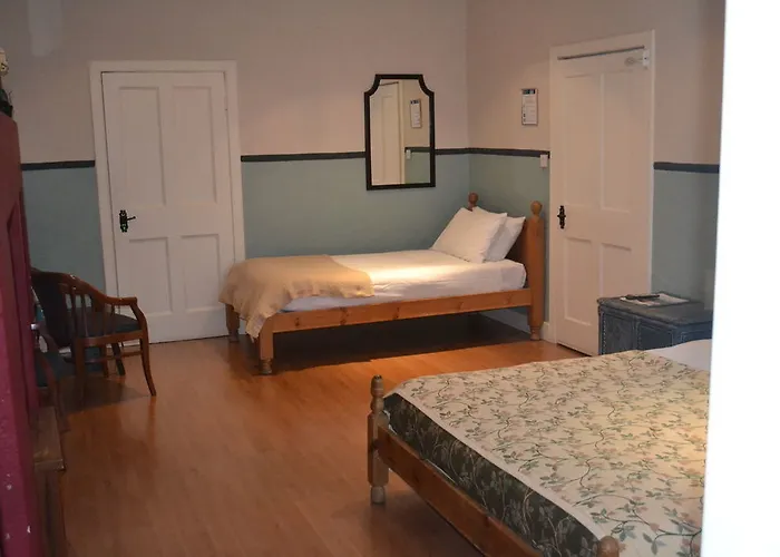 Dene Guest House, New Town