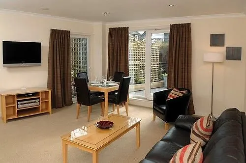 Fountain Court - Harris Lejlighedshotel 4*