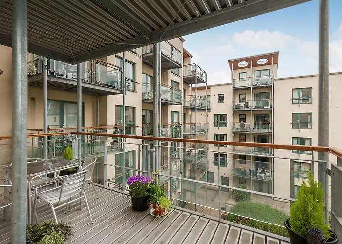 The Holyrood Road Apartmán