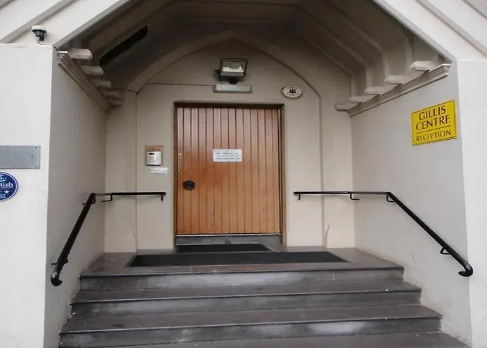 Gillis Centre Hotel 3*