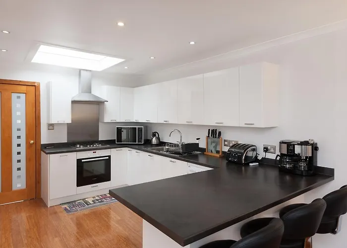 The Traquair Park בית נופש *