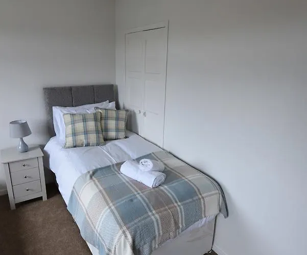 Lasswade Road House *