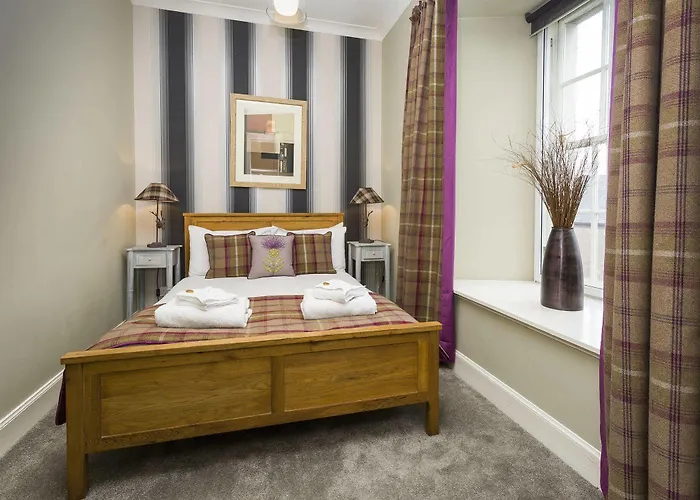 Nicolson 4*