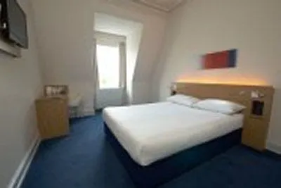 The Learmonth Hotell